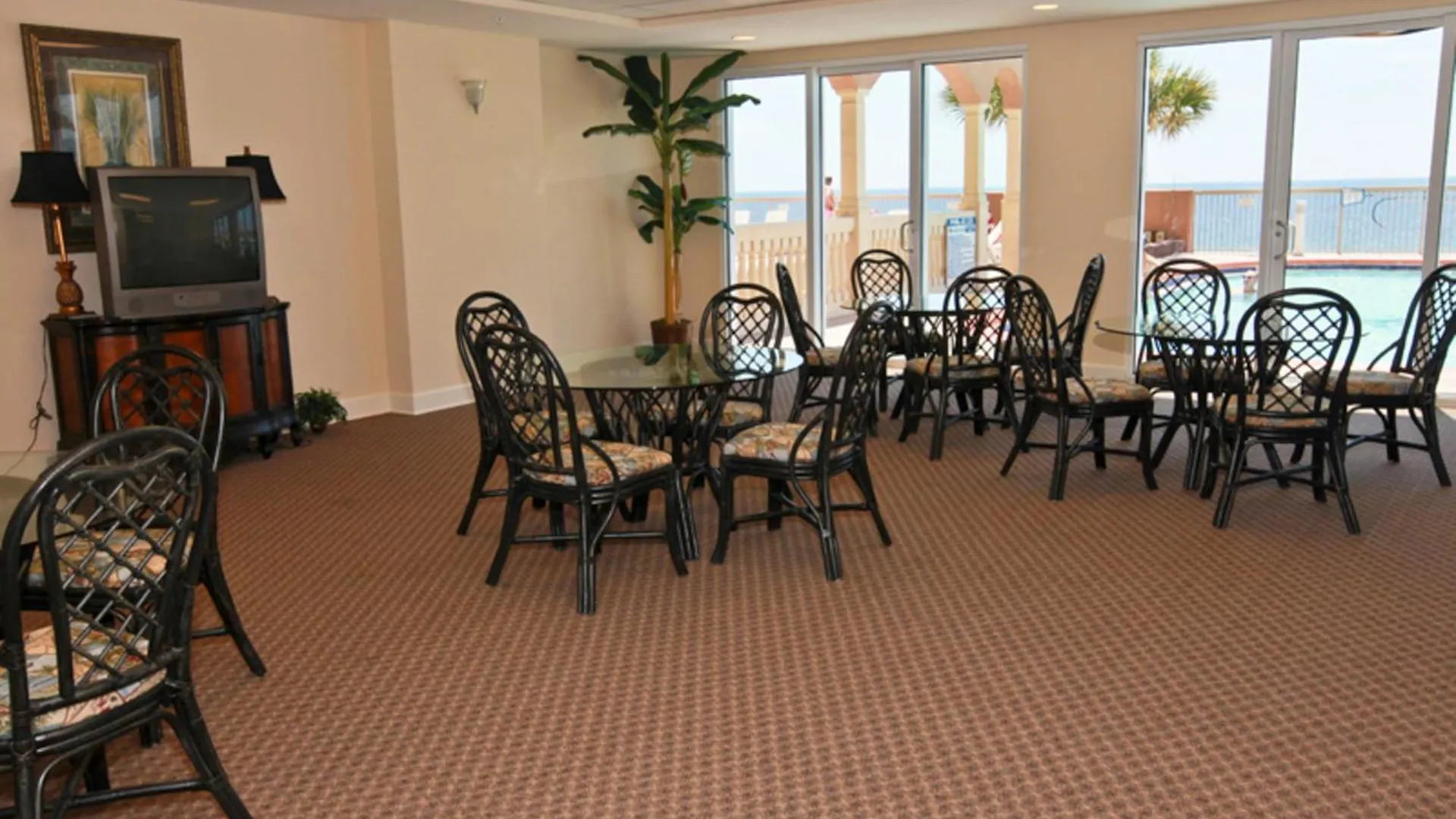 Sunrise Beach 905 - Beachfront Condo 巴拿马城